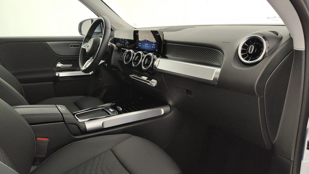 Mercedes-Benz GLB 180 d Progressive Advanced auto