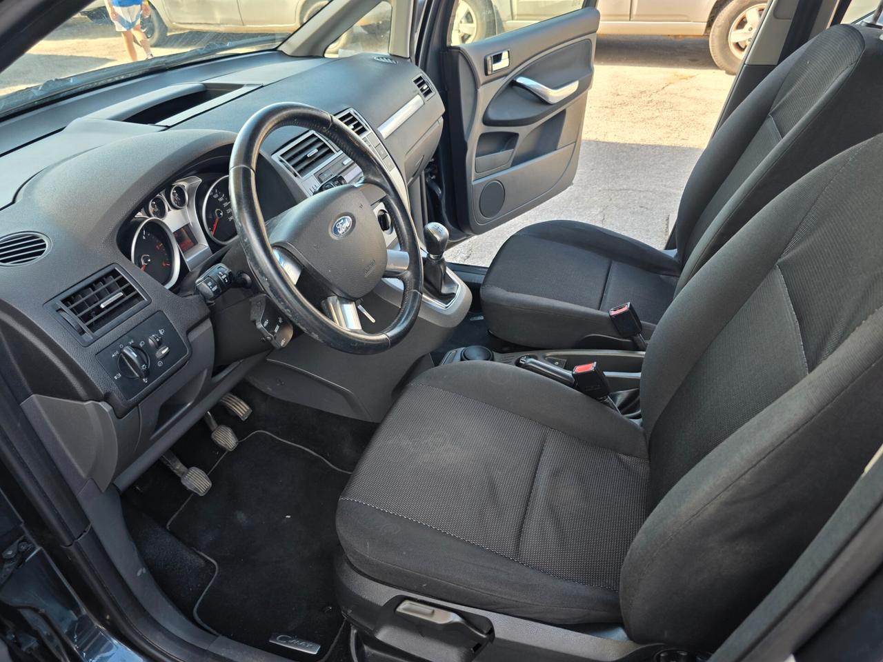 Ford C-Max 1.6 TDCi 110 CV Titanium con 256.000km