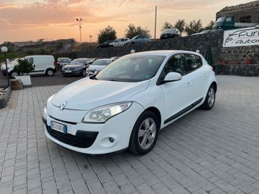 Renault Megane Mégane 1.5 dCi 110CV EDC Attractive
