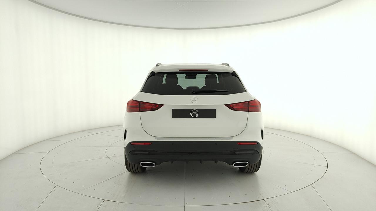 Mercedes-Benz GLA 180 d Automatic