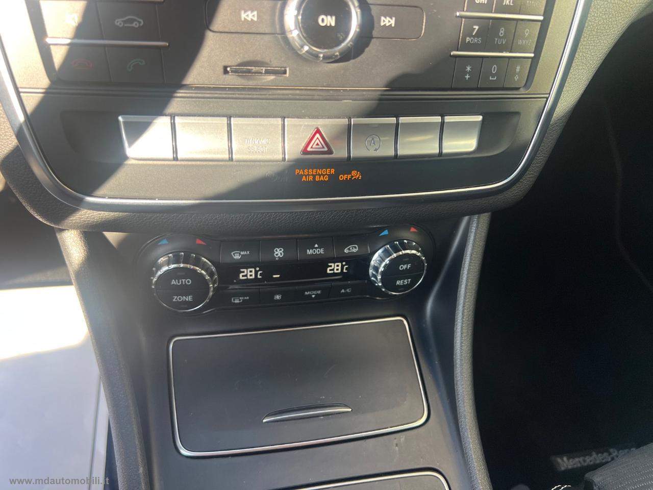 MERCEDES-BENZ GLA 200 d Automatic Sport FARI LED CAMERA NAVI