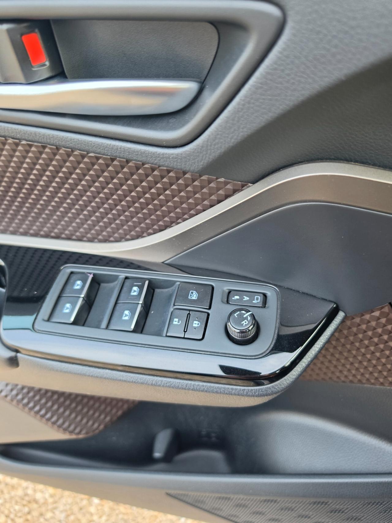 Toyota C-HR 1.8 Hybrid E-CVT Lounge