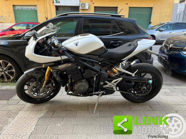 TRIUMPH Speed Triple 1200 RR RR