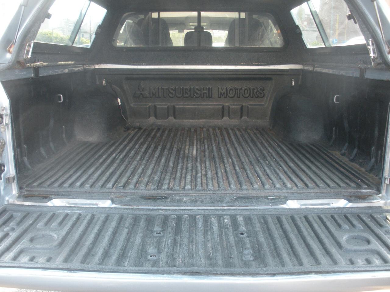 Mitsubishi L200 2.5 DI-D 178 CV Double Cab Intense Plus