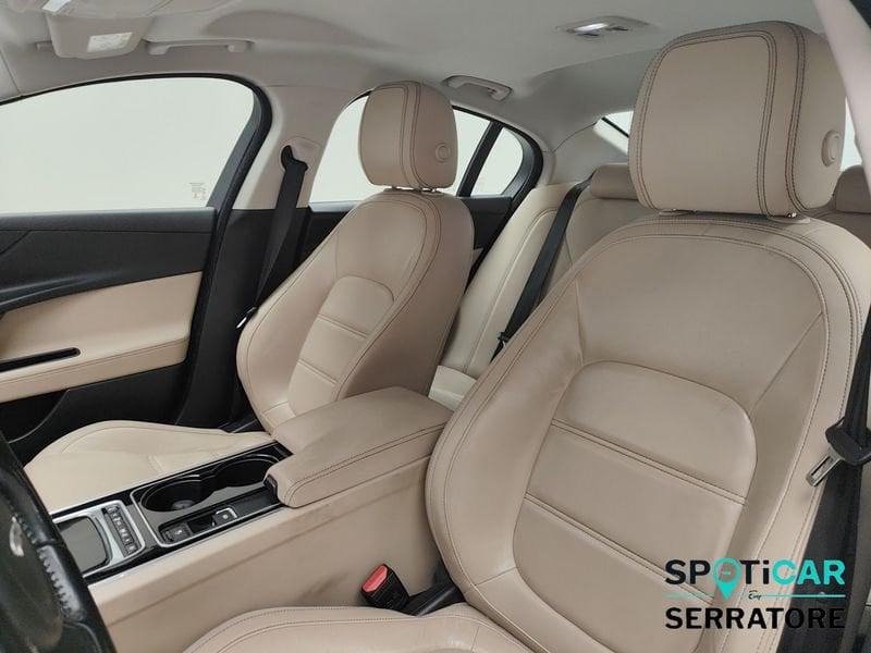 Jaguar XE 2.0d Launch edition 180cv auto