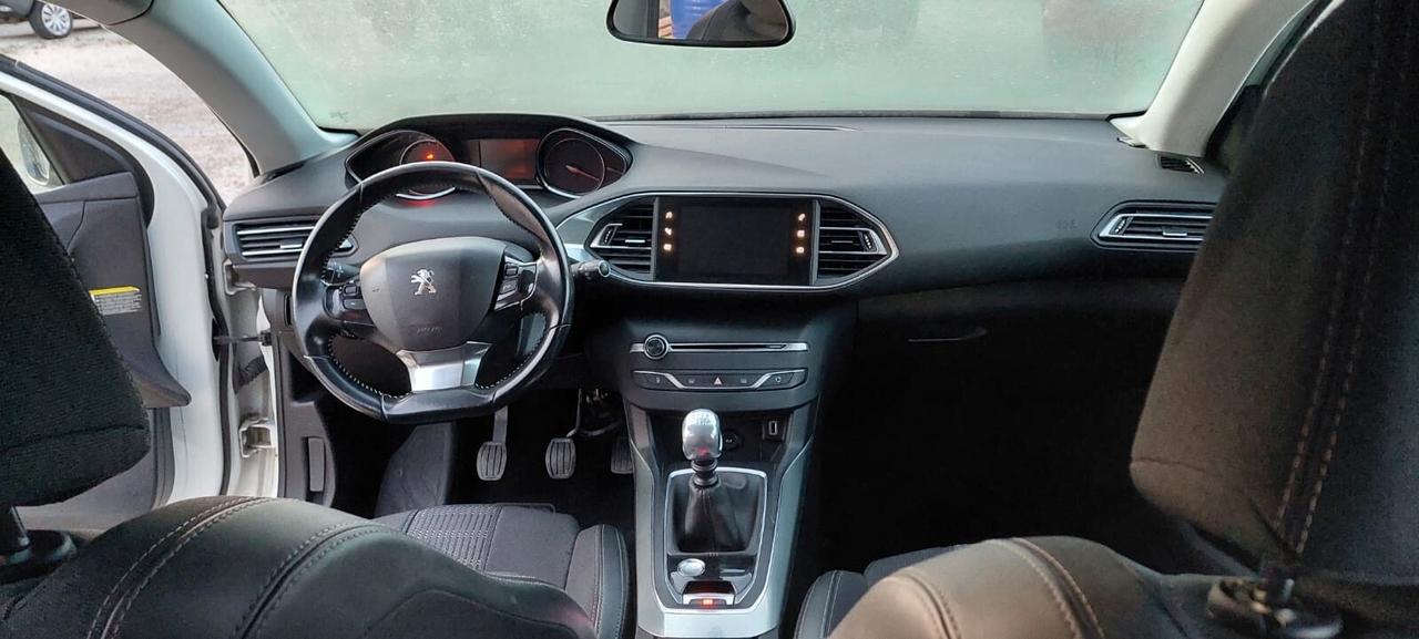 Peugeot 308 BlueHDi 130 S&S SW Allure