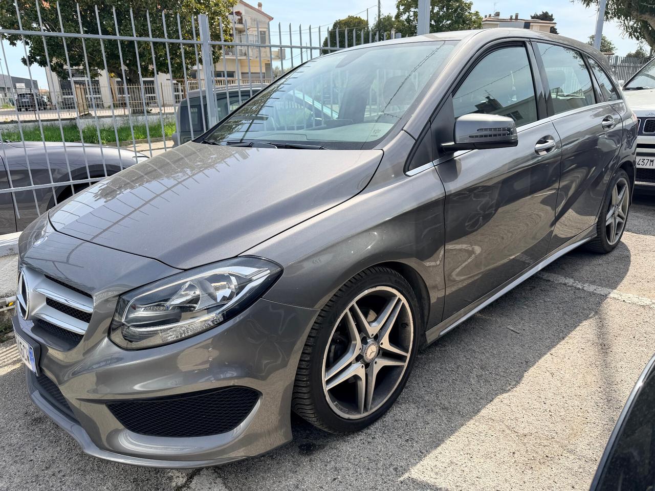MERCEDES-BENZ B180 d CDI PREMIUM AMG