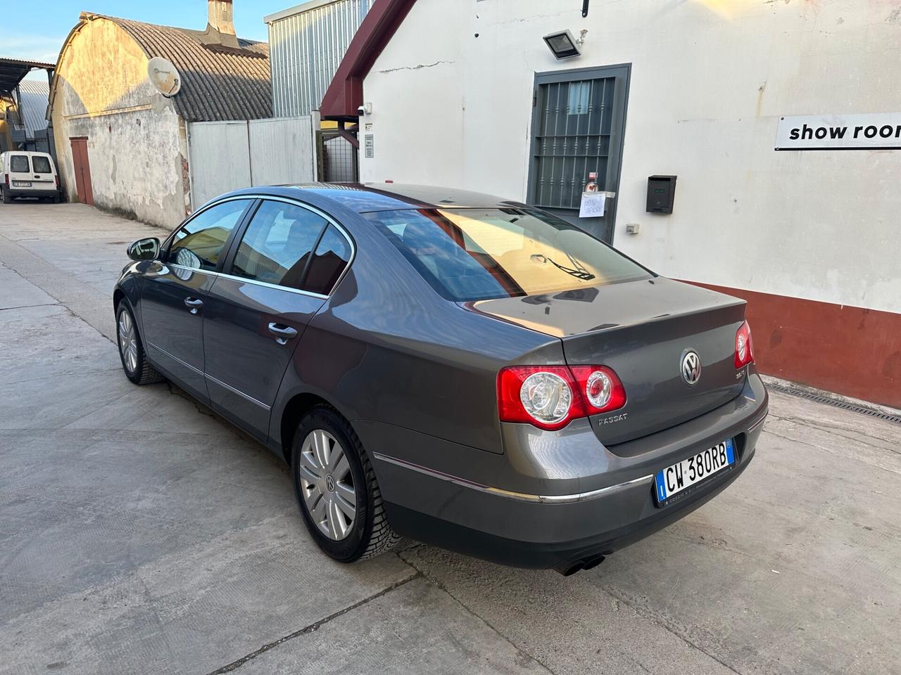 Volkswagen Passat 2.0 FSI Highline Berlina