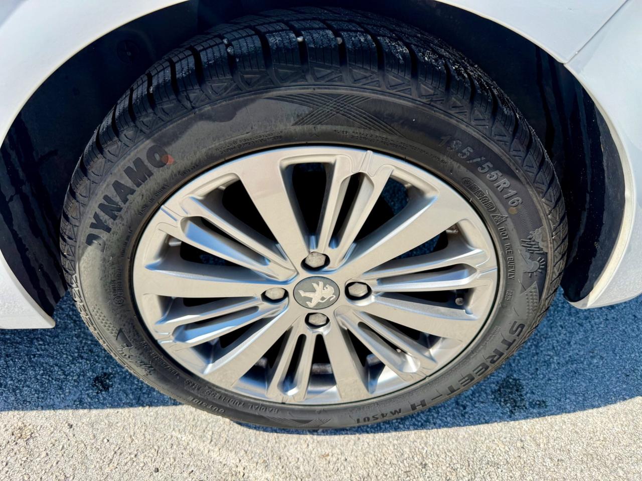 Peugeot 208 1.2 Benzina euro6B uniproprietà