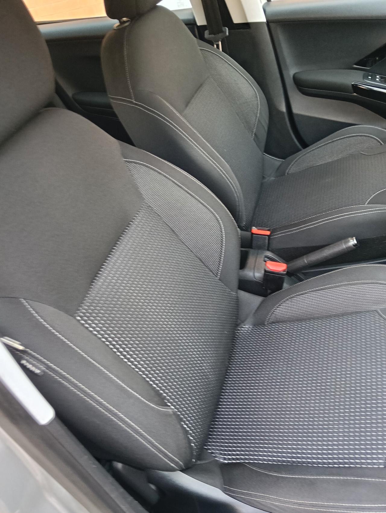 Peugeot 208 PureTech 82 5 porte Allure
