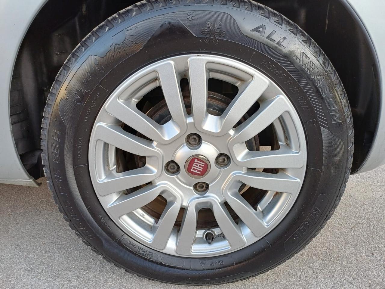Fiat Punto 1.3 MJT 75 CV 5 p. Lounge - 2015