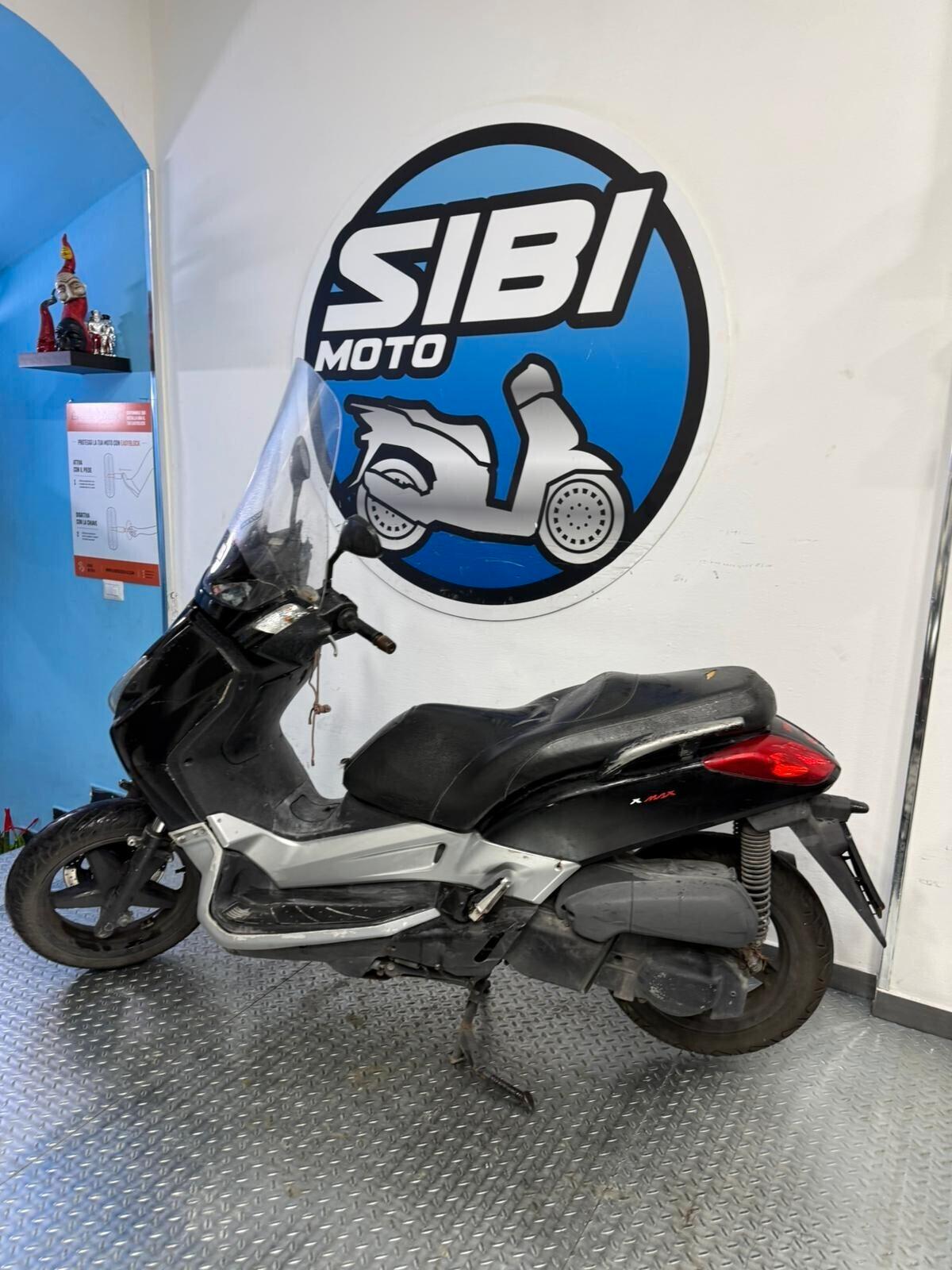 Yamaha X-Max 250