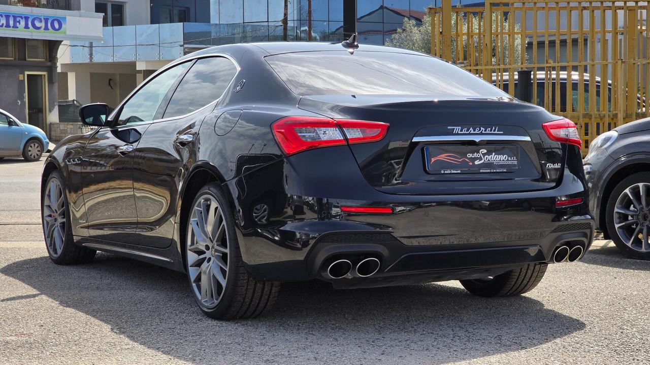 Maserati Ghibli V6 Diesel 275 CV Gransport