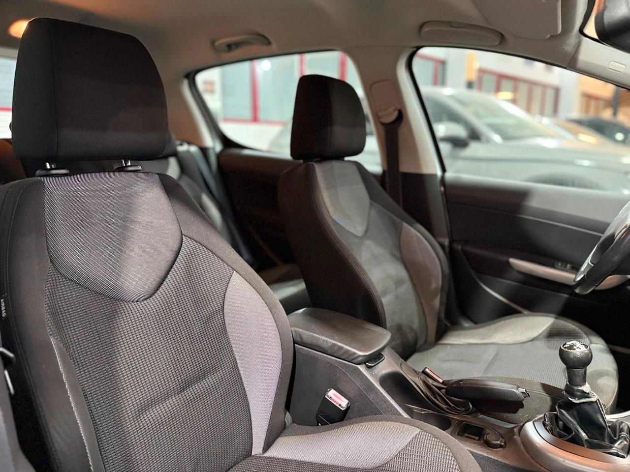 Peugeot 308 1.6 8V HDi 92CV 5p. Active 2012