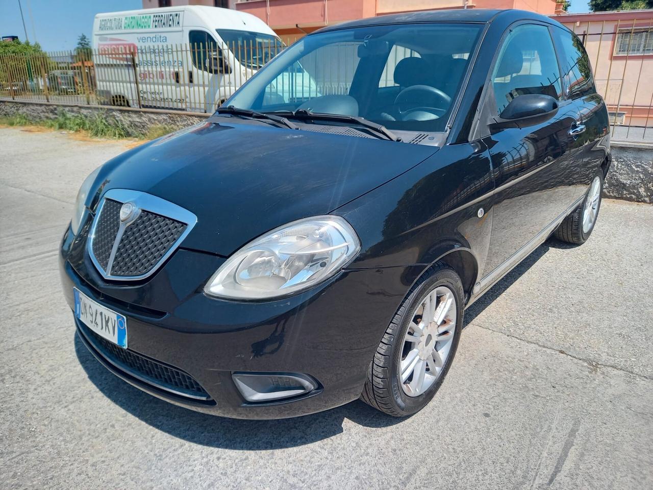 Lancia Ypsilon NEOPATENTATI