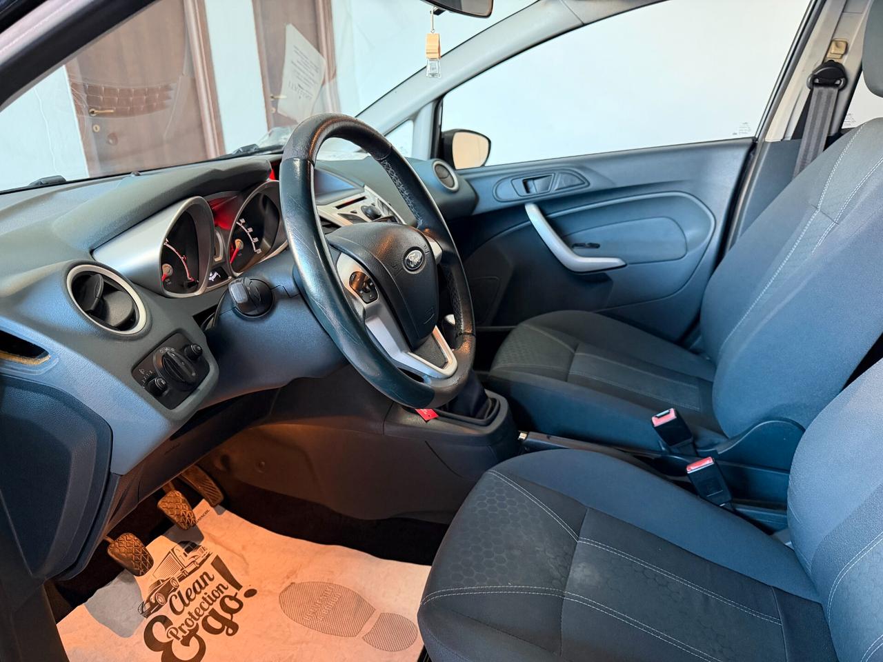 Ford Fiesta 1.4 TDCi 5p. Titanium