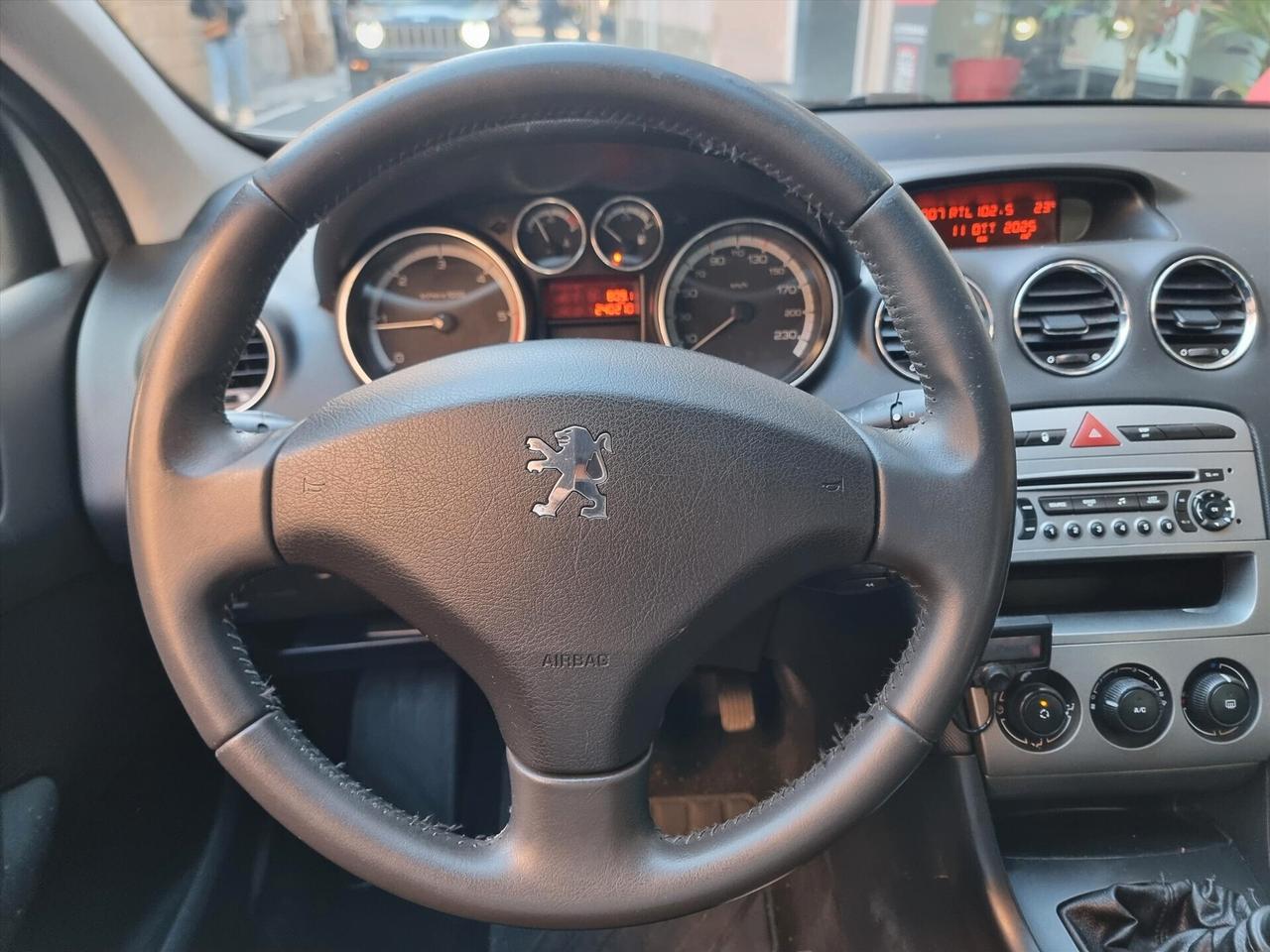 Peugeot 308 1.6 HDi 110CV SW Ciel Féline