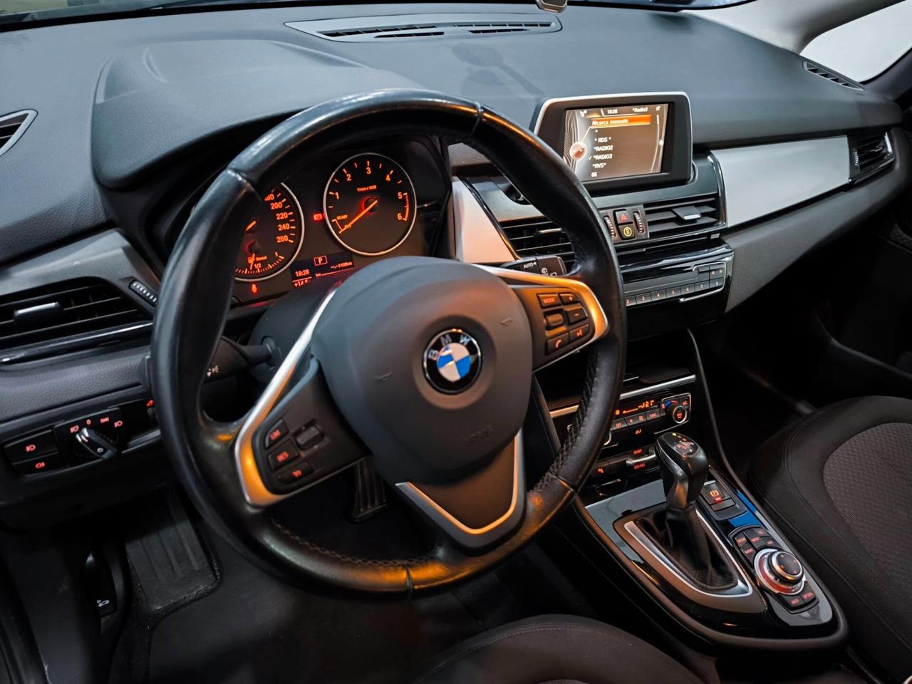 Bmw 2er Active Tourer 218d Luxury