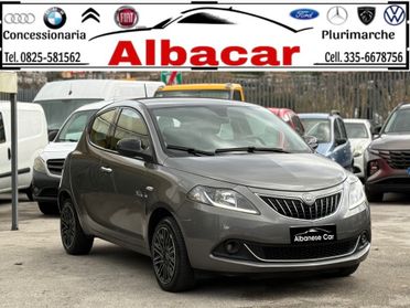 Lancia Ypsilon 1.0 FireFly S&S Hybrid Ecochic Gold