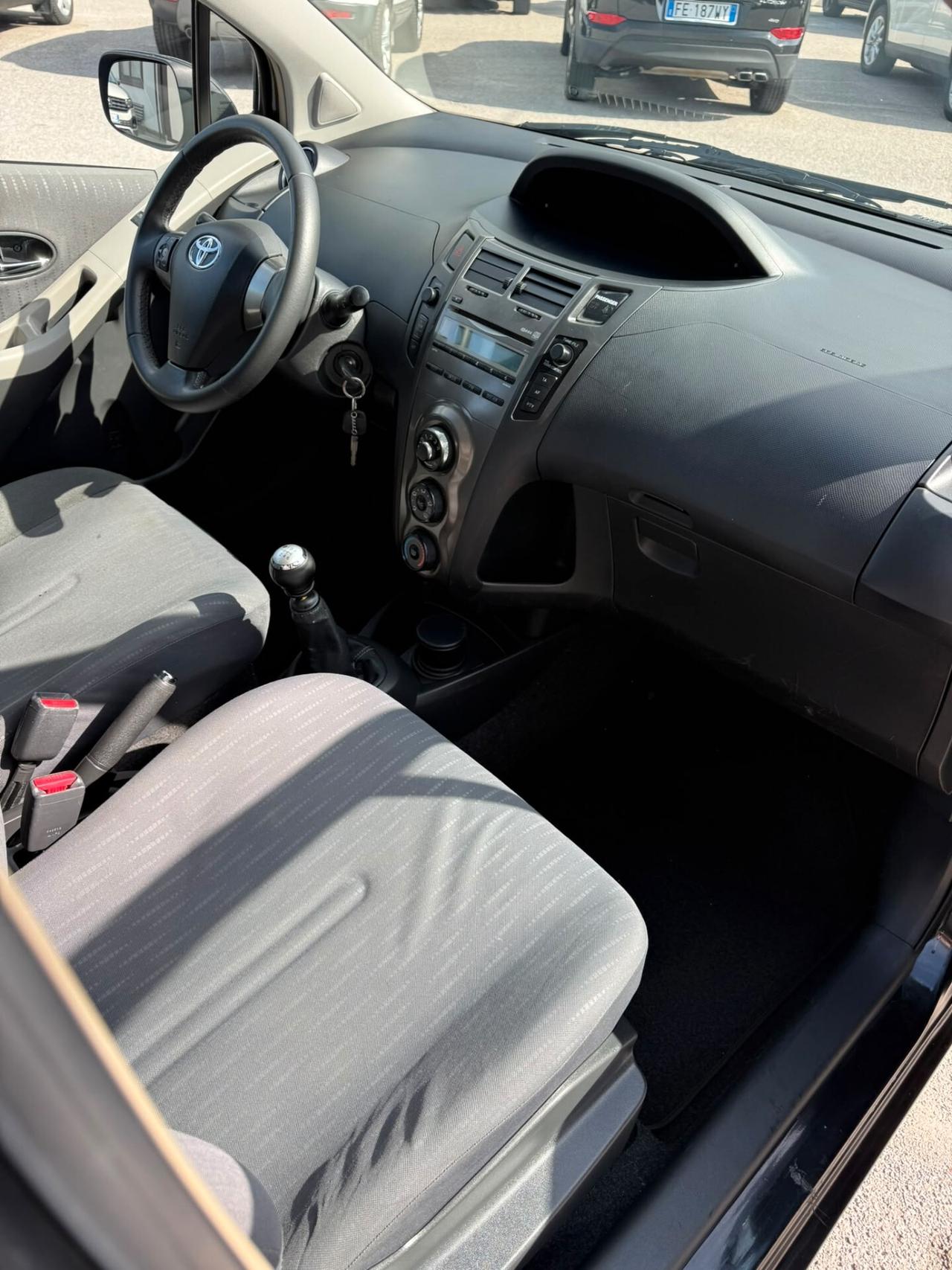 Toyota Yaris 1.4 D-4D DPF 5 porte Sol