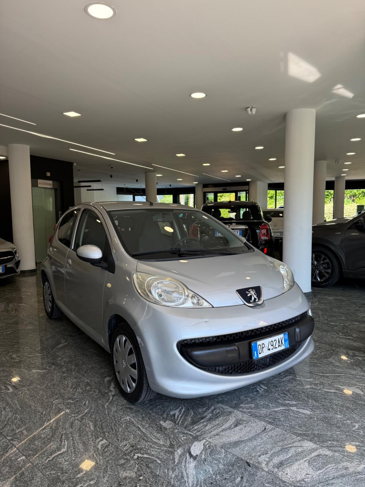 Peugeot 107 1.0 68CV 5p. Desir