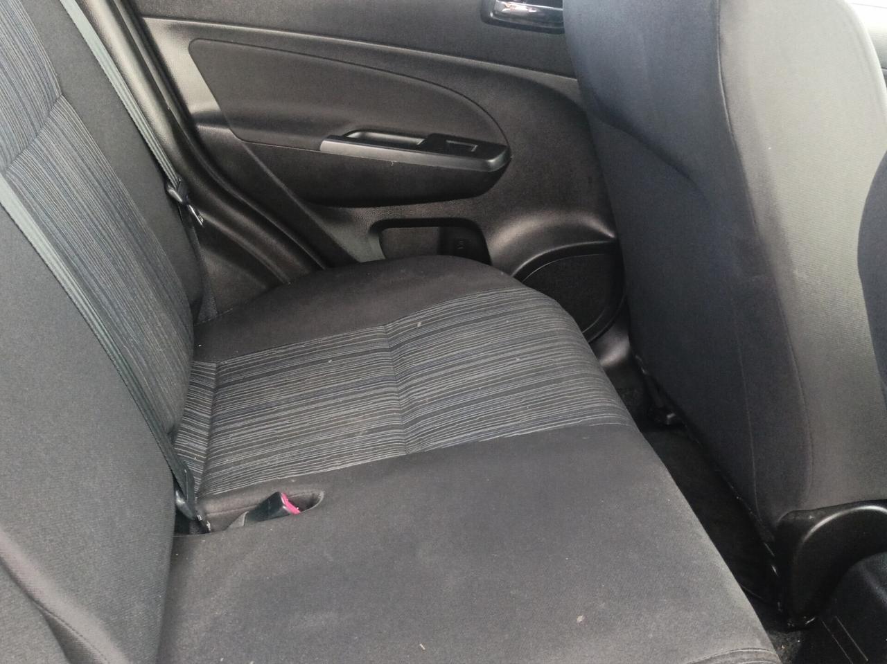 Suzuki Swift 1.3 DDiS 5 porte B-Top Bi-Color