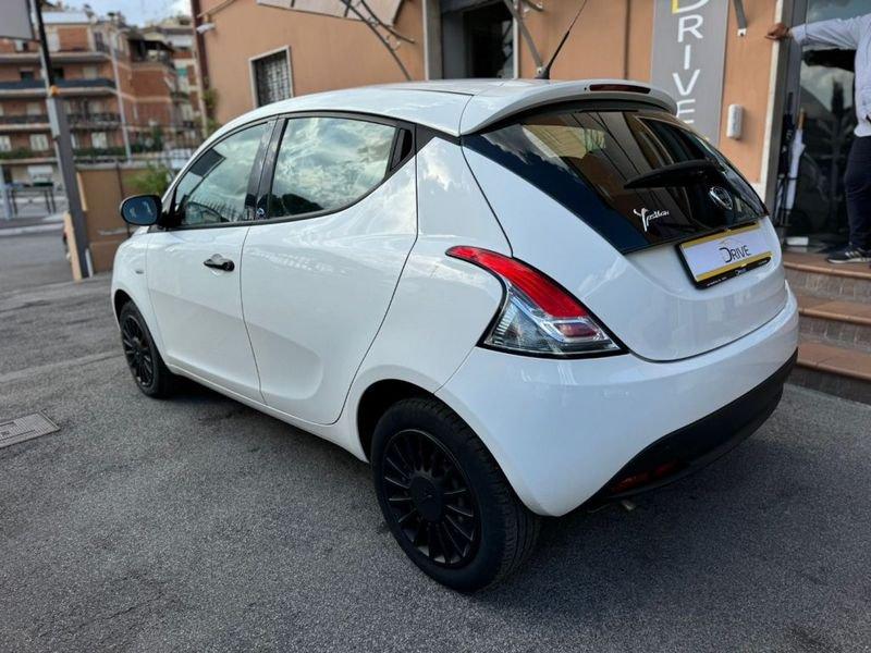 Lancia Ypsilon 1.2 69 CV 5 porte Elefantino Blu+gpl