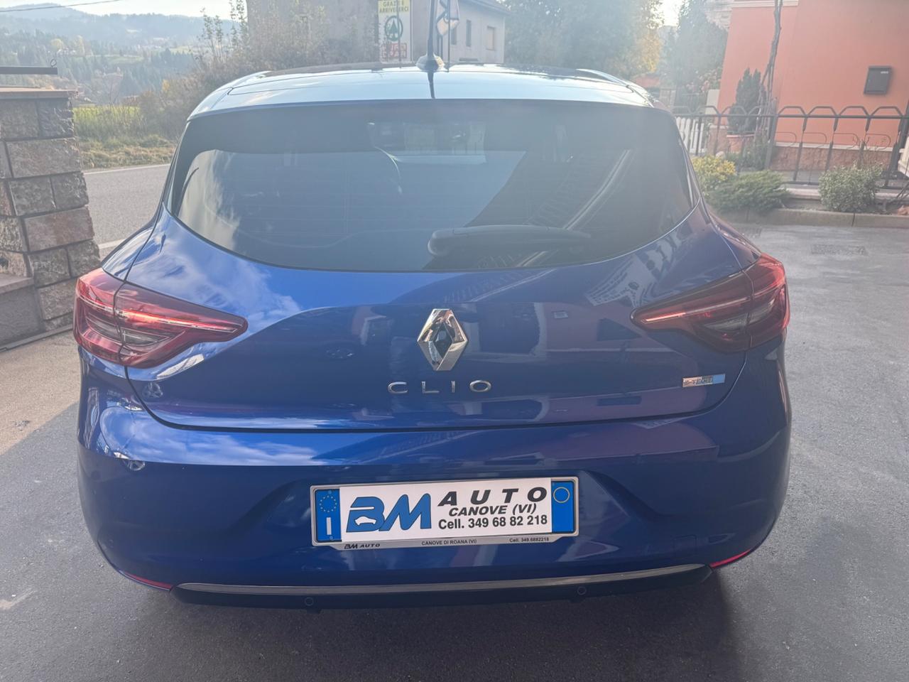 Renault Clio Full Hybrid E-Tech 140 CV 5 porte Initiale Paris