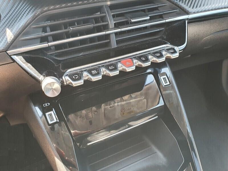 PEUGEOT NEW 2008 BlueHDi 110CV ALLURE LED NAV PARK