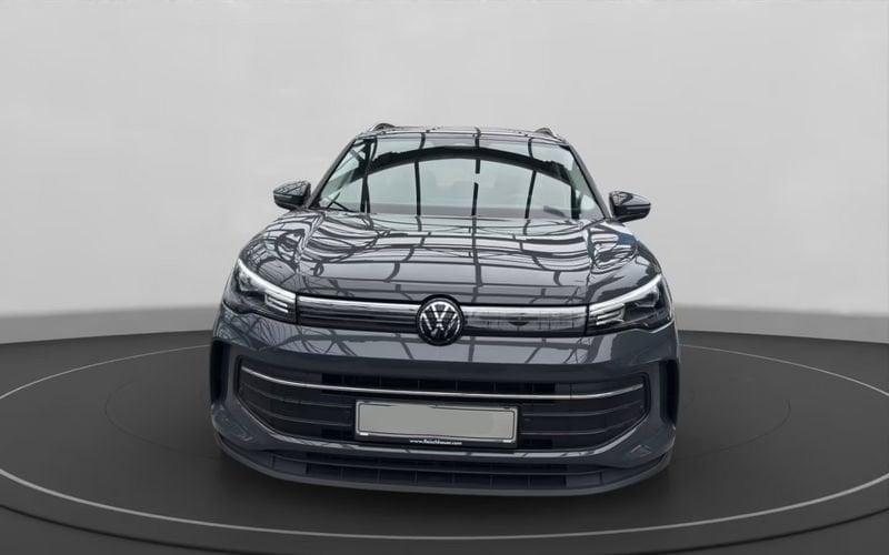 Volkswagen Tiguan Tiguan 2.0 TDI 150 CV DSG Life Cockpit Camera 18"