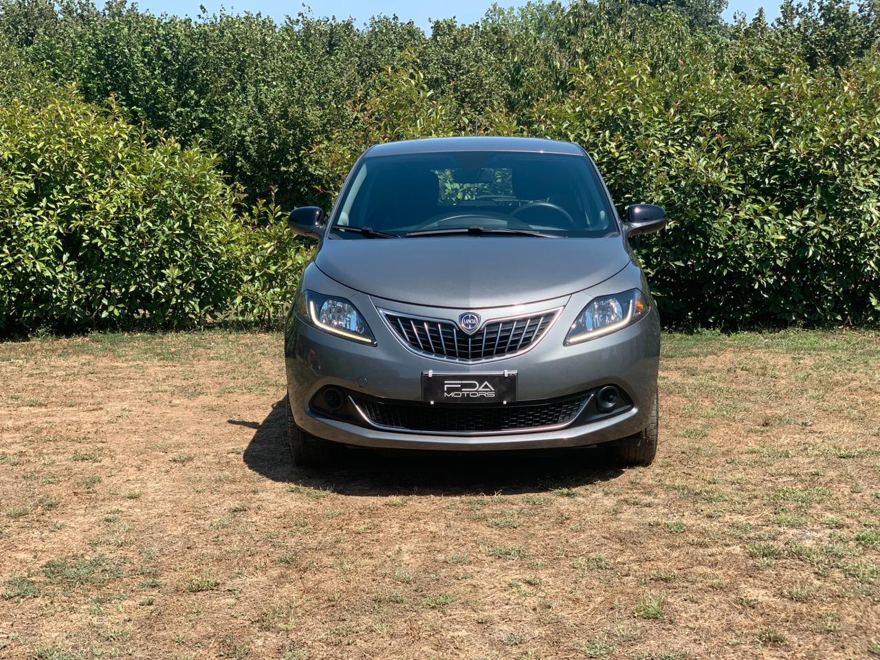 Lancia Ypsilon 1.0 FireFly 5 porte S&S Hybrid Silver Plus