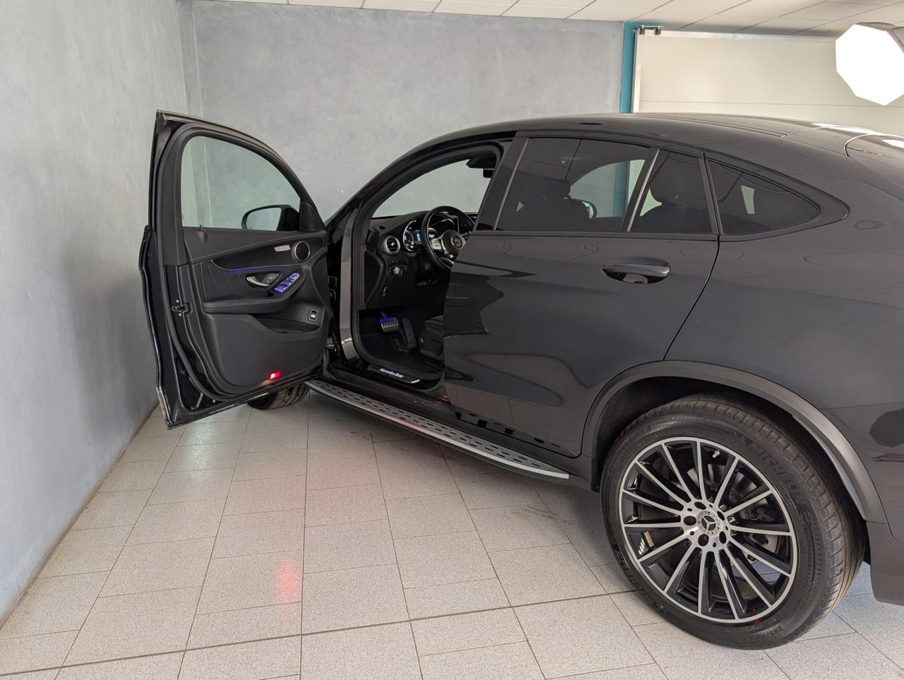 Mercedes-Benz glc coupe - c253 glc coupe 220 d premium 4matic auto 220d 4matic Automatic Premium AMG Line Coupe