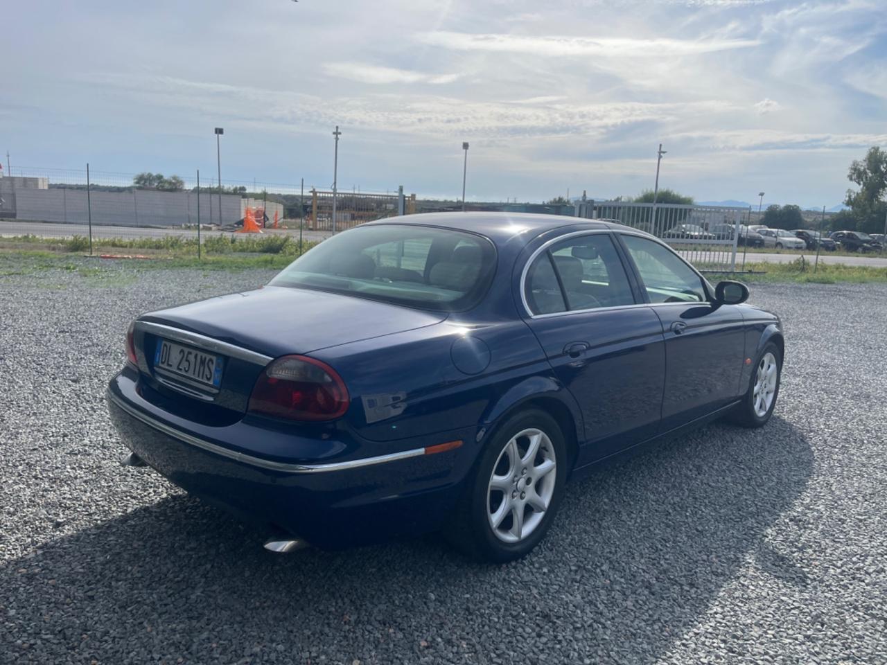 Jaguar S-Type 2.7 diesel V6 Executive