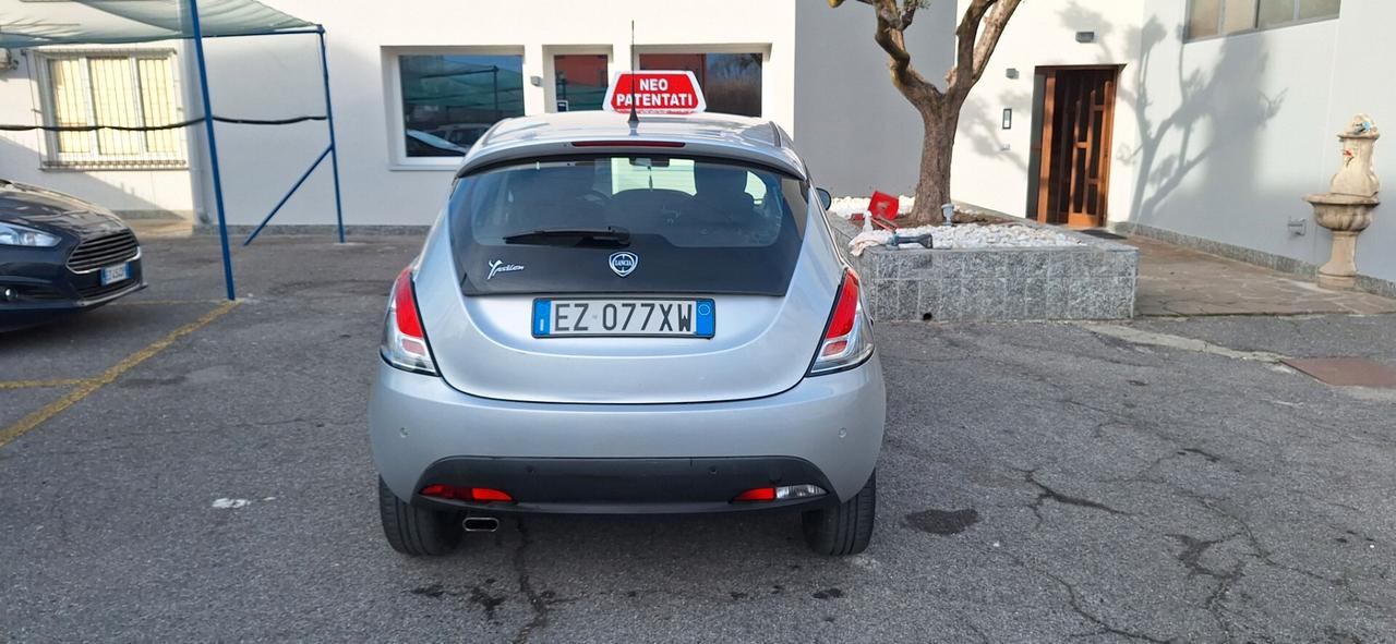 Lancia Ypsilon 1.2 69 CV 5 porte Gold