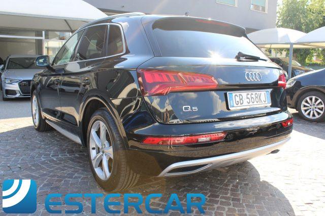 AUDI Q5 30 TDI S tronic Business Sport