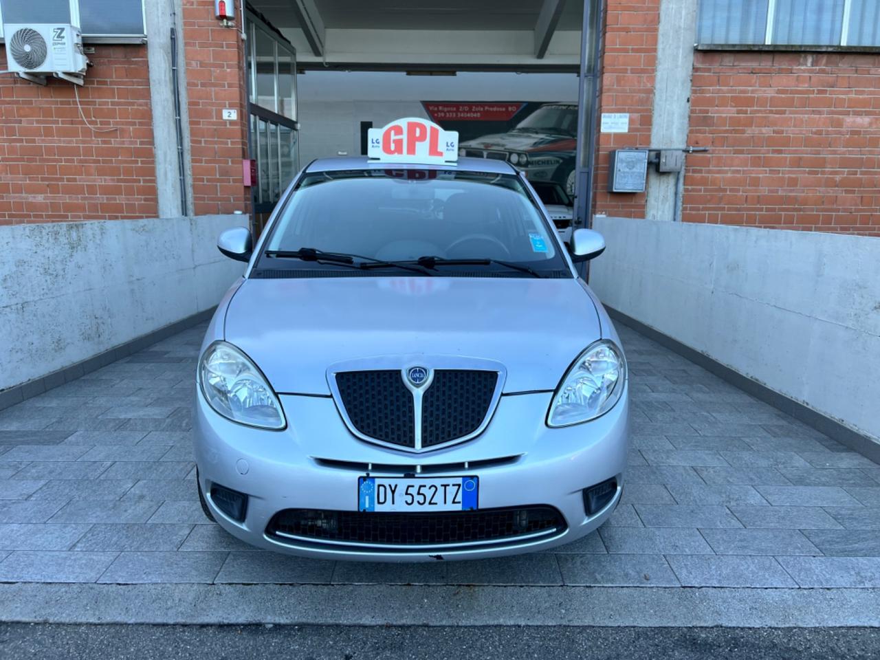 Lancia Ypsilon 1.4 Platino Ecochic GPL