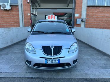 Lancia Ypsilon 1.4 Platino Ecochic GPL