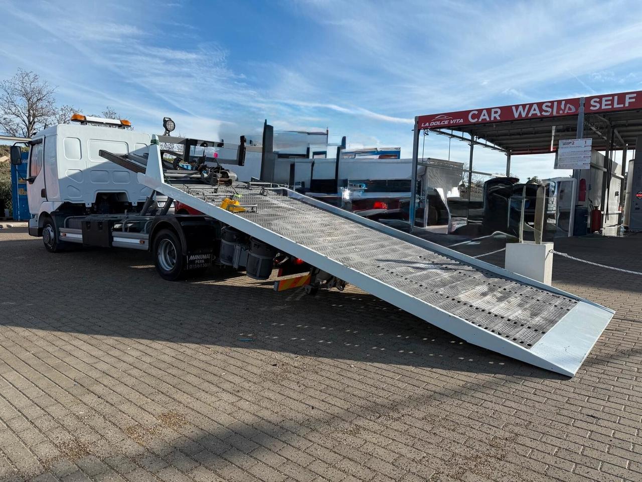 RENAULT MIDLUM 180 Carro attrezzi