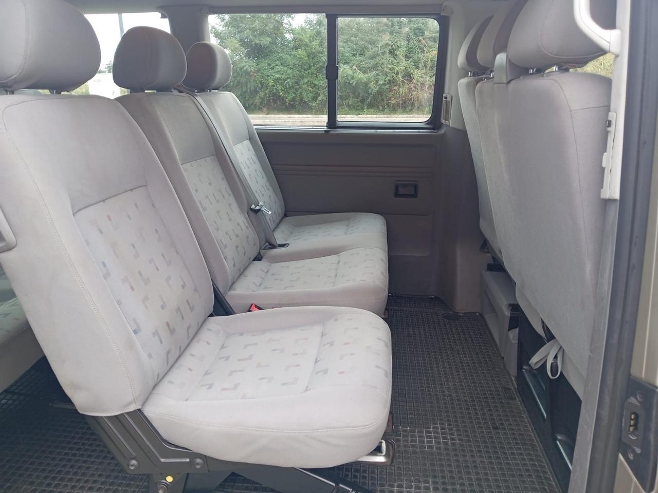 Volkswagen Transporter 2.5 TDI/130CV PC-TM Kombi