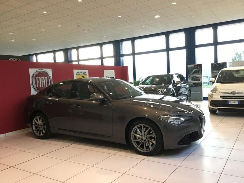 Alfa Romeo Giulia 2.2 T-D 150CV TECH EDITION USATO GARANTITO