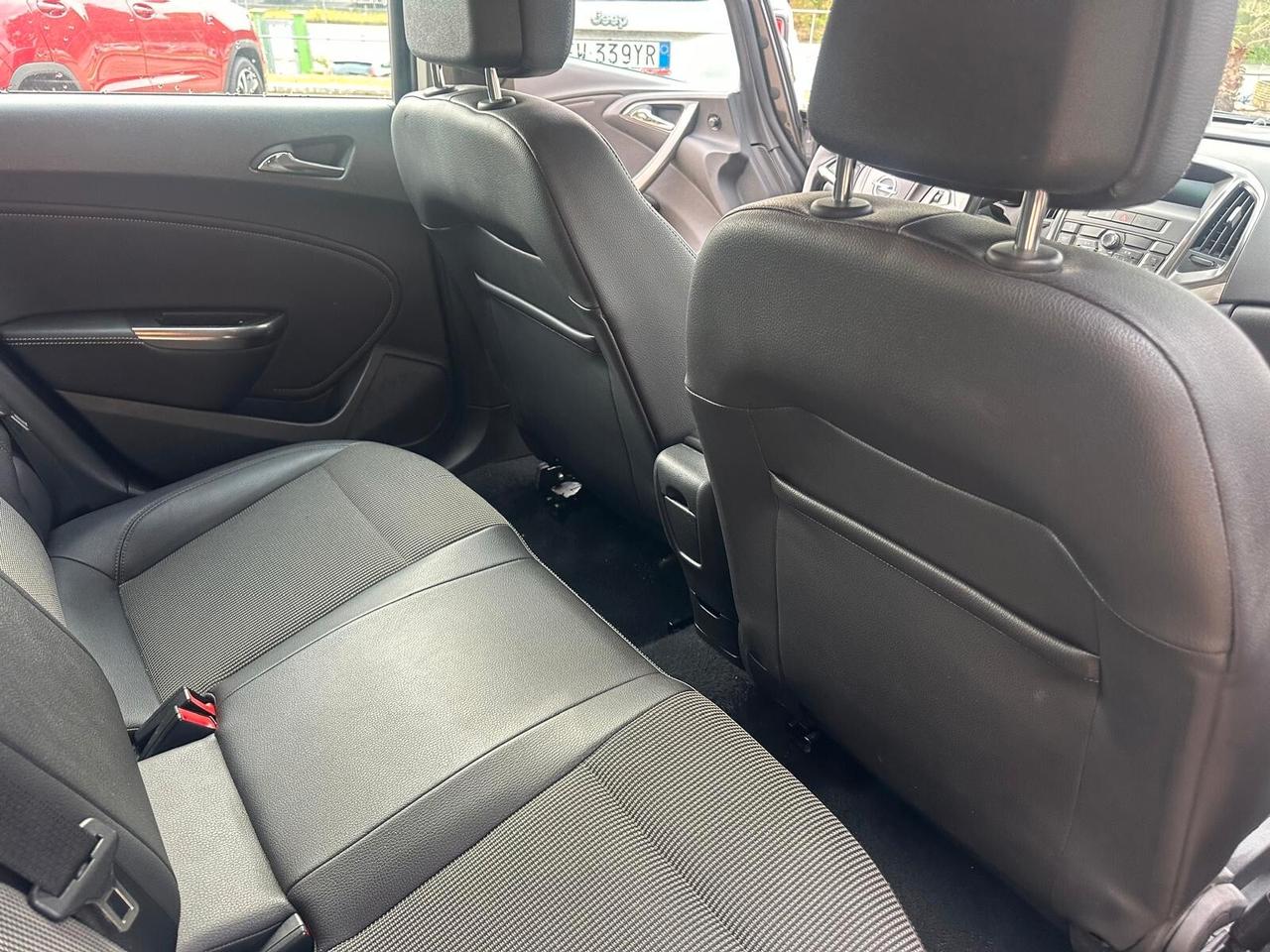 Opel Astra 1.7 CDTI 110CV 5 porte Cosmo NEOPATENTATI