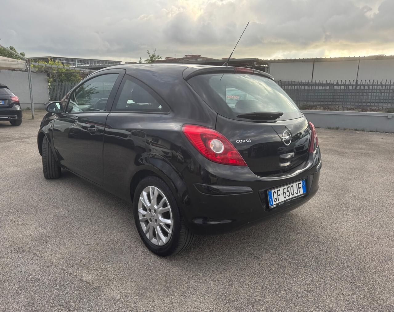 Opel Corsa 1.2 80CV 3 porte GPL-TECH Club