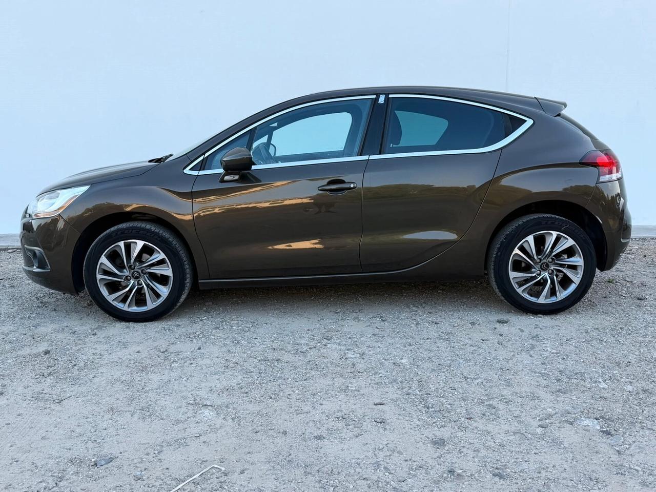 DS4 1.6 e-HDi Berlina 110cv 145000KM
