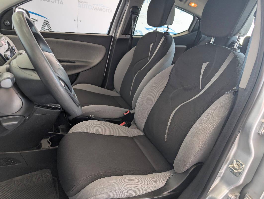 Lancia Ypsilon 1.2 8v Elefantino ecochic Gpl 69cv