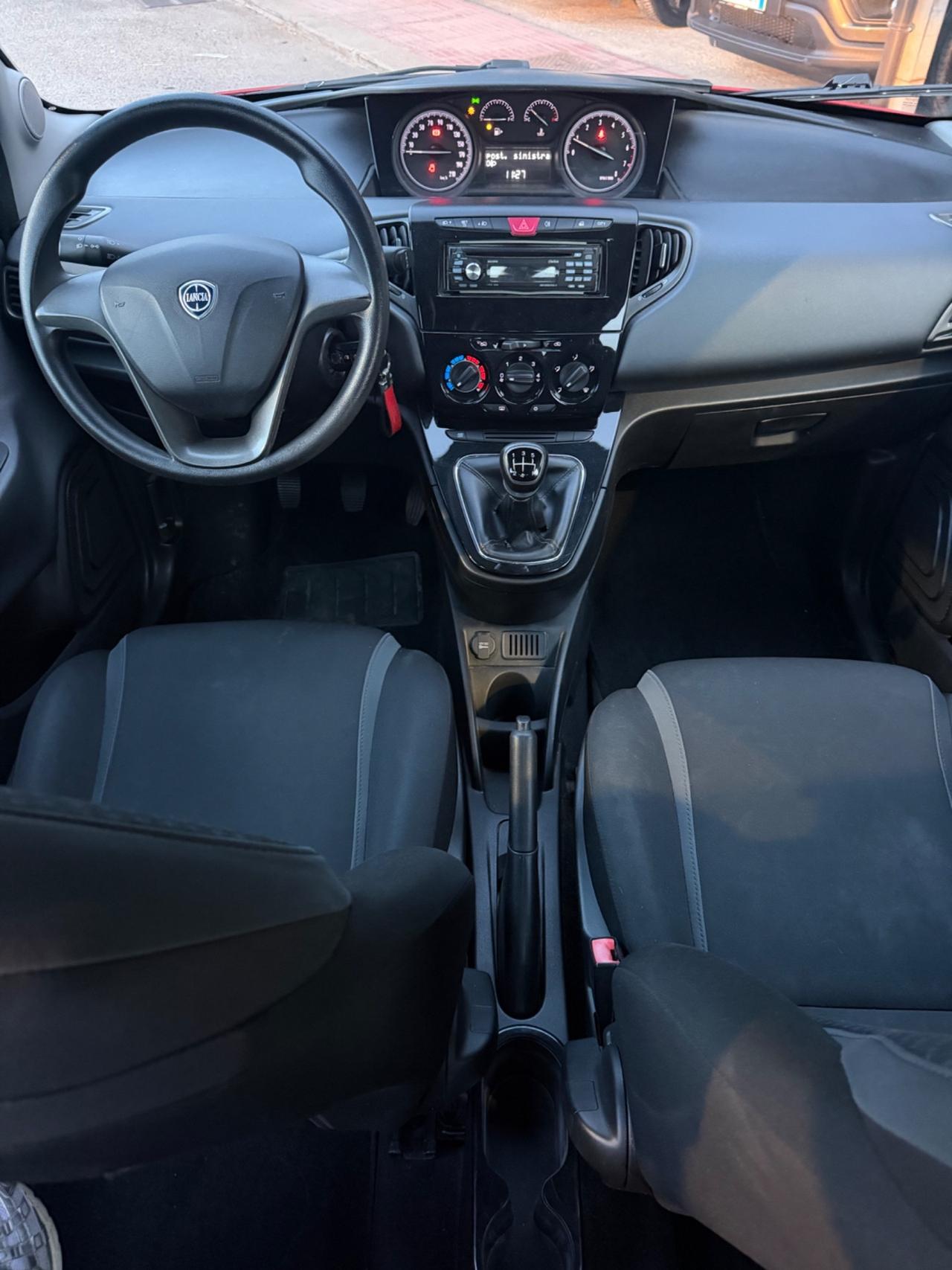 Lancia Ypsilon 1.2 69 CV 5 porte Platinum