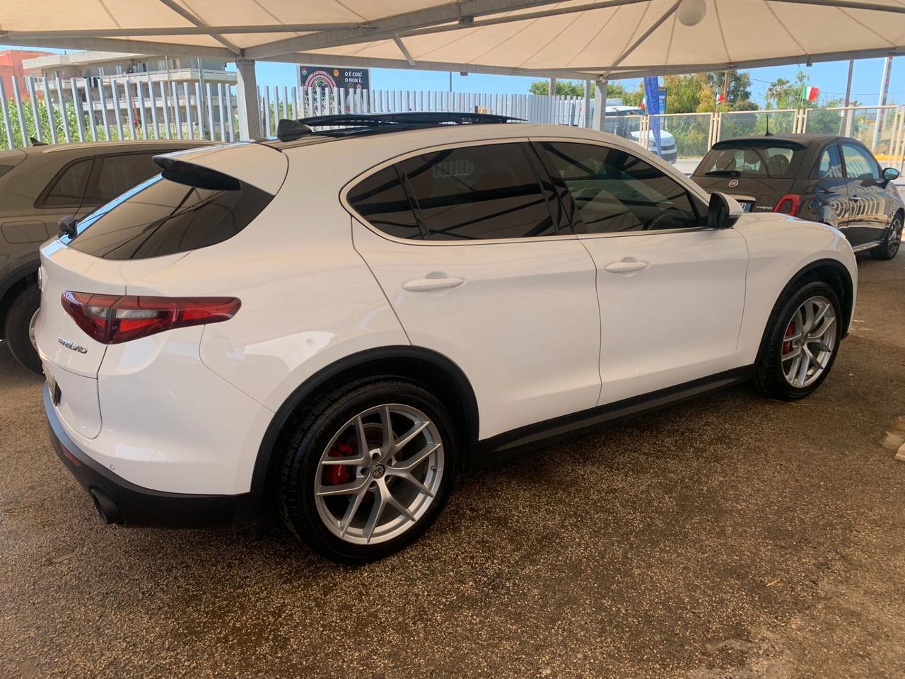 Alfa Romeo Stelvio 210 CV Q4 full tetto uniprò