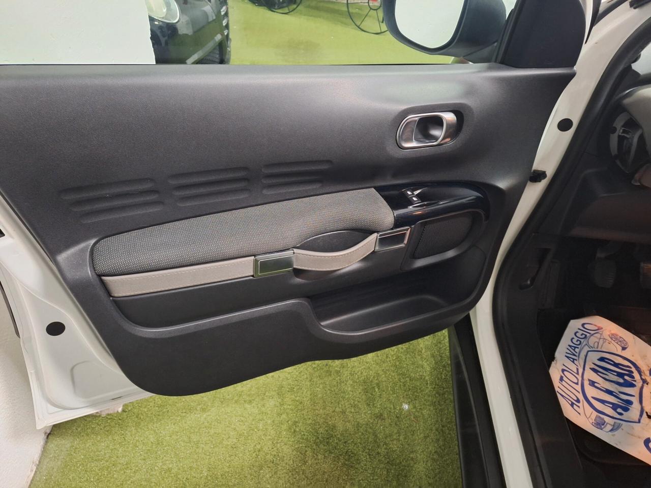 Citroen C4 Cactus BlueHDi 100 S&S Shine