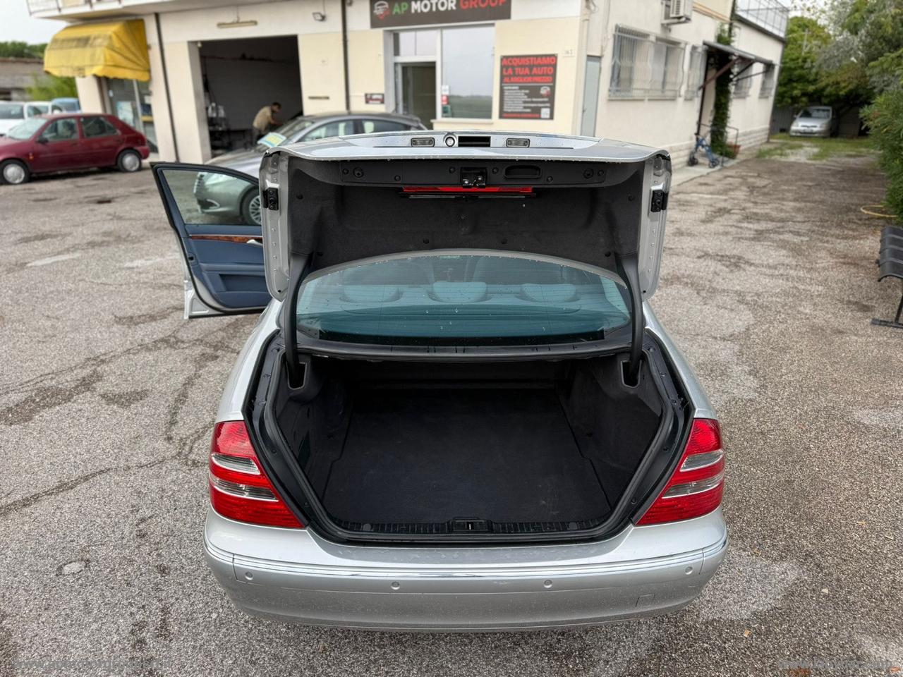 MERCEDES-BENZ E 220 CDI Elegance AUTOMATIC