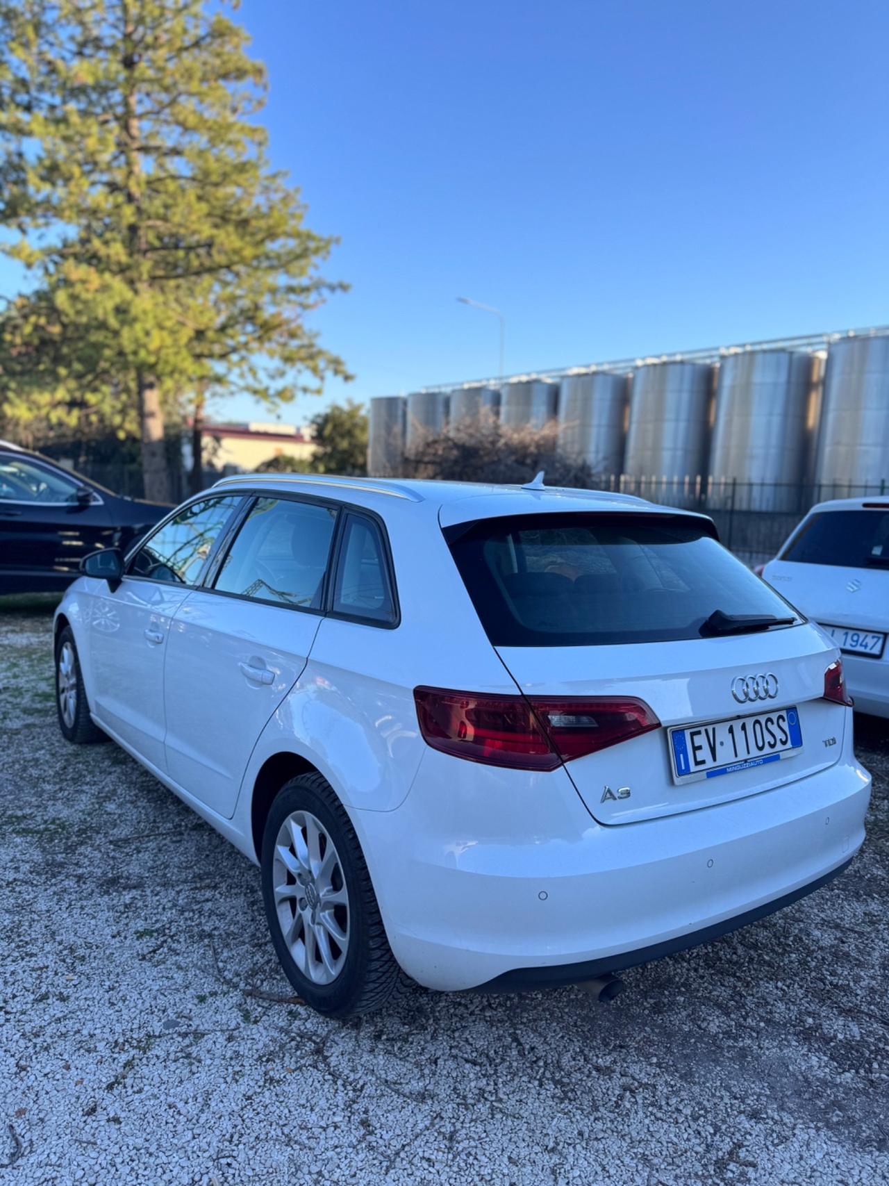 Audi A3 SPB 1.6 TDI clean diesel Ambition