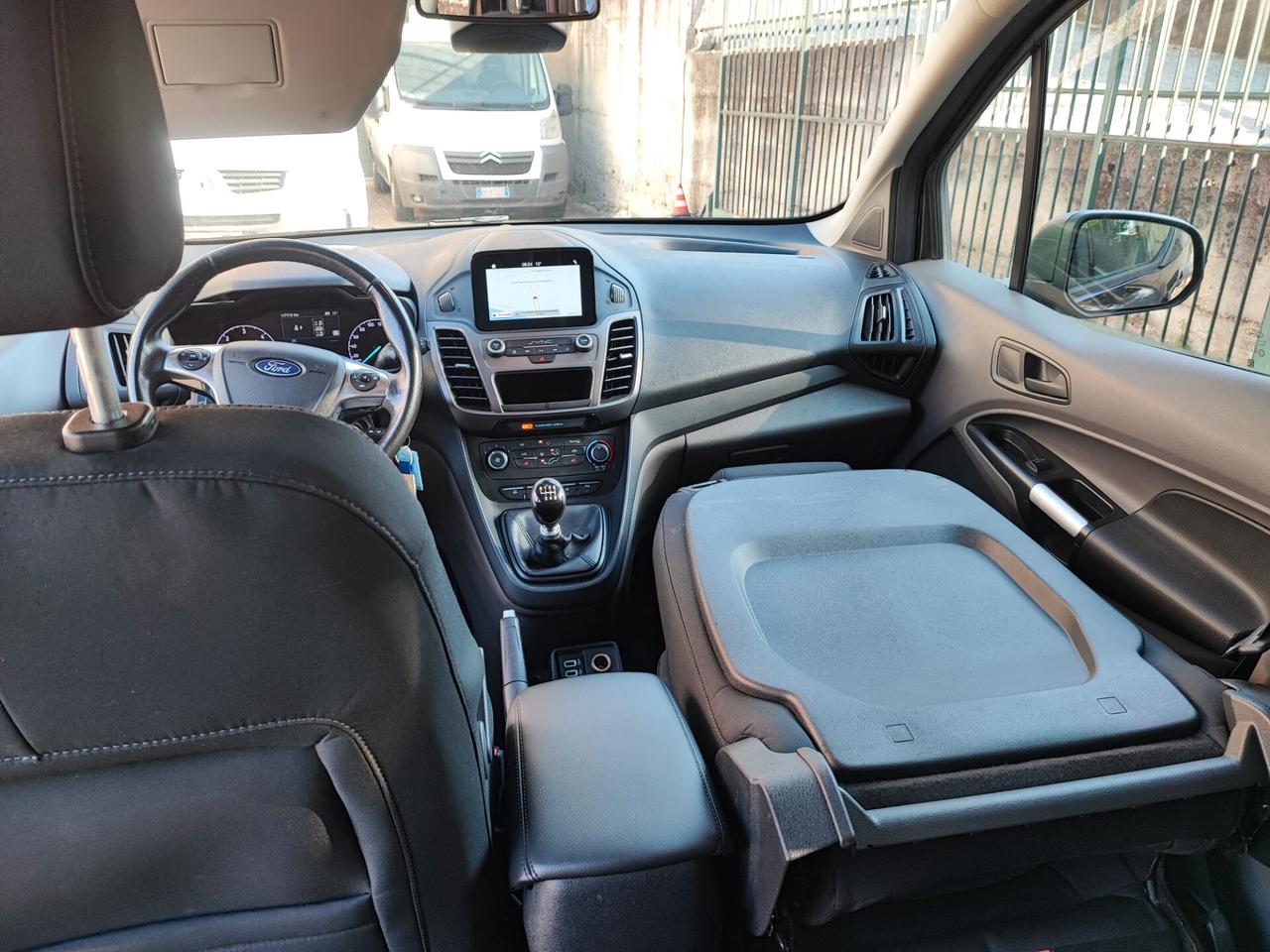 Ford Grand Tourneo Connect Gancio Traino 7 Posti